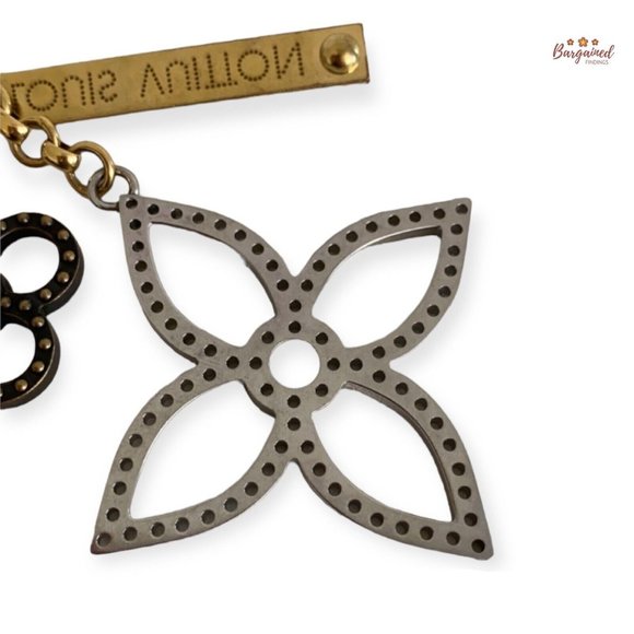 Authentic LOUIS VUITTON Goldtone Tapage Key Holder And Bag Charm - CK 1121 - Picture 10 of 13